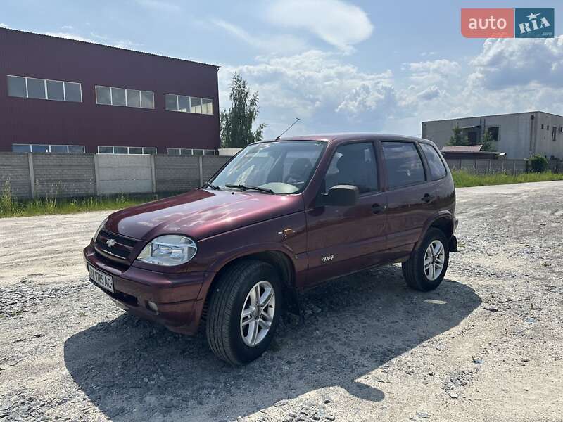 Позашляховик / Кросовер Chevrolet Niva 2005 в Нетішині