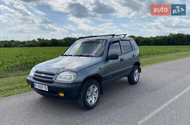 Позашляховик / Кросовер Chevrolet Niva 2004 в Миргороді