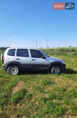 Позашляховик / Кросовер Chevrolet Niva 2011 в Тернополі