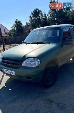 Внедорожник / Кроссовер Chevrolet Niva 2004 в Киеве