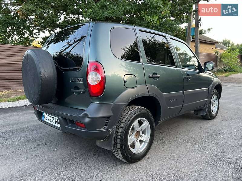 Позашляховик / Кросовер Chevrolet Niva 2019 в Дніпрі