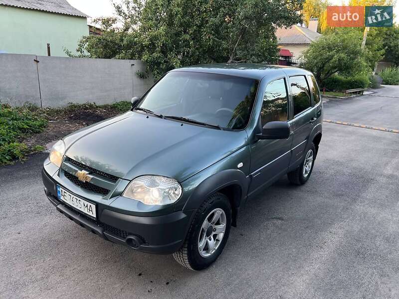 Позашляховик / Кросовер Chevrolet Niva 2019 в Дніпрі