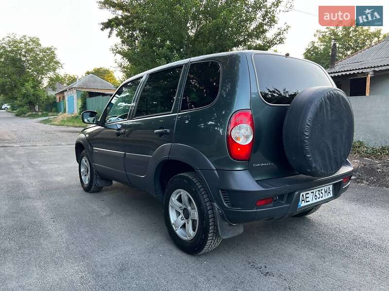 Позашляховик / Кросовер Chevrolet Niva 2019 в Дніпрі