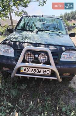 Внедорожник / Кроссовер Chevrolet Niva 2005 в Змиеве