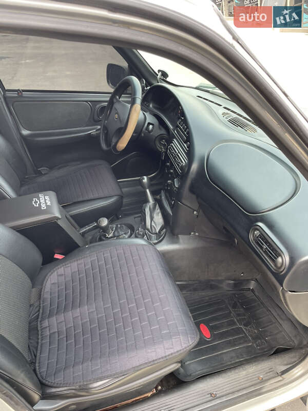 Позашляховик / Кросовер Chevrolet Niva 2008 в Полтаві