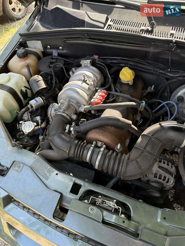 Позашляховик / Кросовер Chevrolet Niva 2016 в Каневі