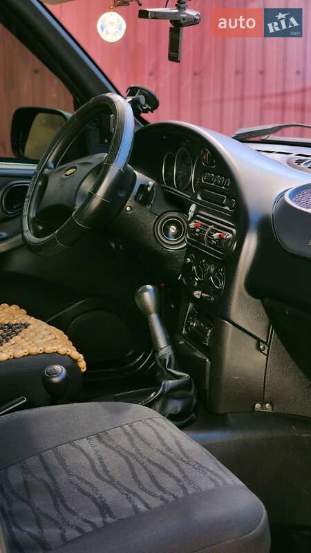 Позашляховик / Кросовер Chevrolet Niva 2008 в Чопі