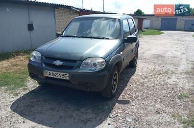 Внедорожник / Кроссовер Chevrolet Niva 2012 в Путивле
