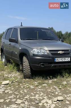 Позашляховик / Кросовер Chevrolet Niva 2013 в Тячеві