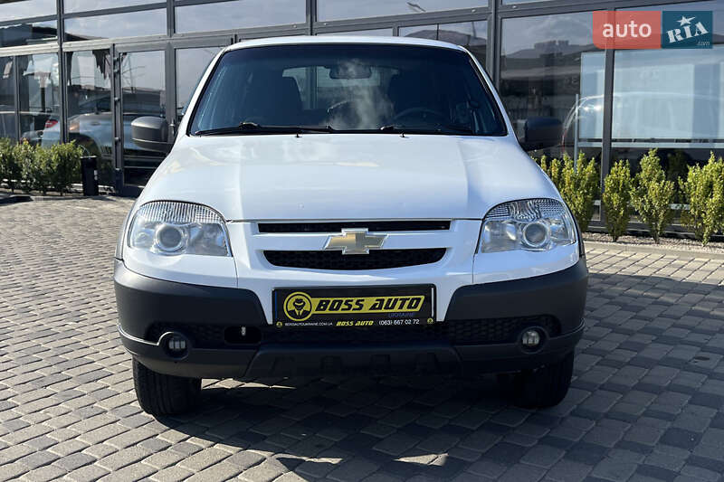 Позашляховик / Кросовер Chevrolet Niva 2018 в Мукачевому