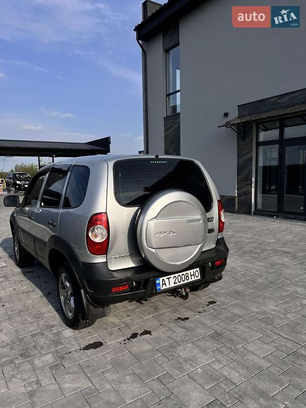 Позашляховик / Кросовер Chevrolet Niva 2018 в Перегінське