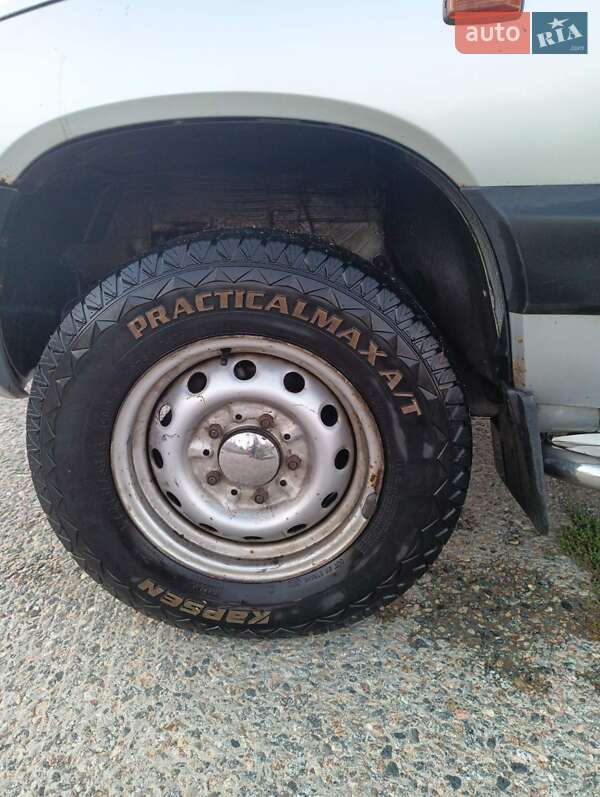 Позашляховик / Кросовер Chevrolet Niva 2006 в Харкові