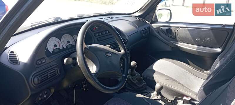 Позашляховик / Кросовер Chevrolet Niva 2006 в Томаківці