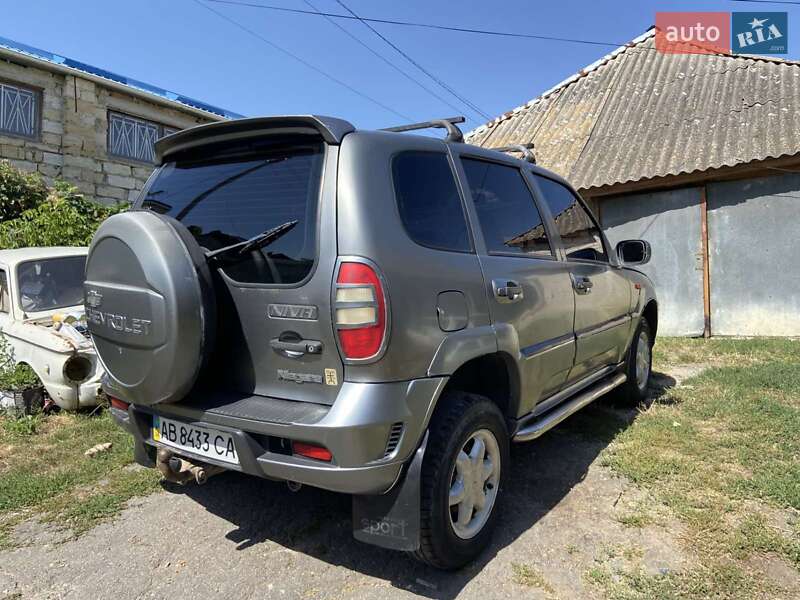 Позашляховик / Кросовер Chevrolet Niva 2006 в Шаргороді