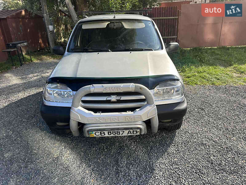 Chevrolet Niva 2004