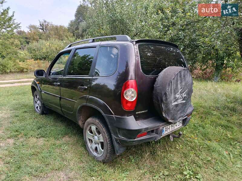 Chevrolet Niva 2010 Chevrolet Niva 2010
