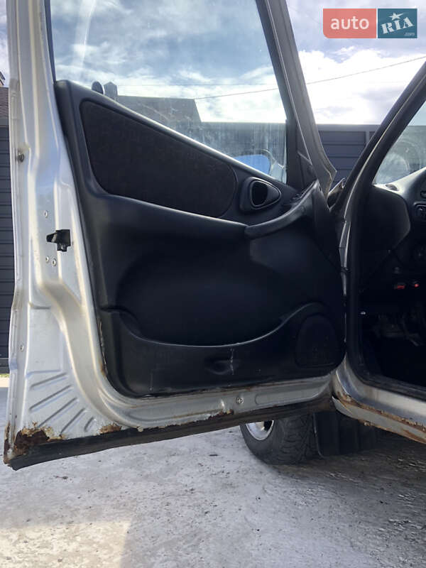 Позашляховик / Кросовер Chevrolet Niva 2006 в Борисполі