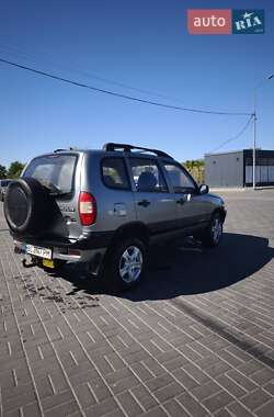 Внедорожник / Кроссовер Chevrolet Niva 2006 в  фото 5 Внедорожник / Кроссовер Chevrolet Niva 2006 в