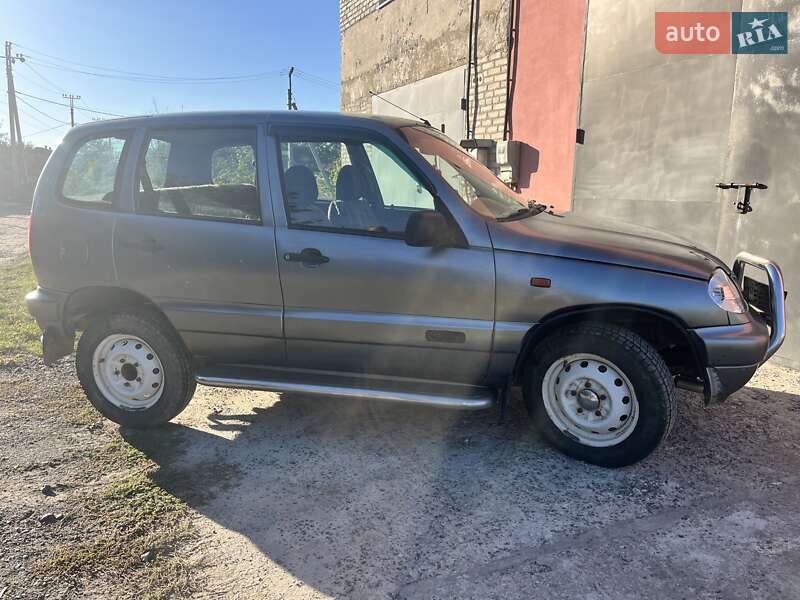 Позашляховик / Кросовер Chevrolet Niva 2006 в Хмельницькому