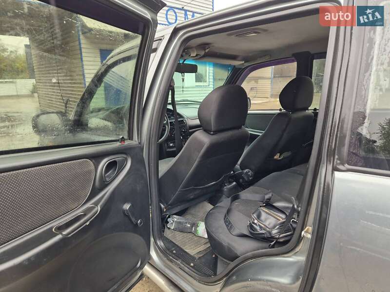 Позашляховик / Кросовер Chevrolet Niva 2007 в Бориславі