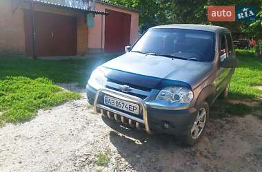 Позашляховик / Кросовер Chevrolet Niva 2012 в Гайсину