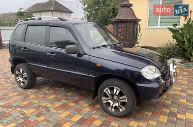 Внедорожник / Кроссовер Chevrolet Niva 2005 в Ракитном