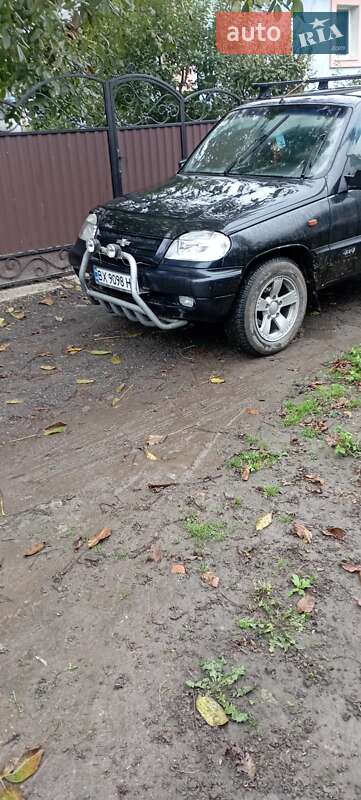 Внедорожник / Кроссовер Chevrolet Niva 2007 в Ярмолинцах