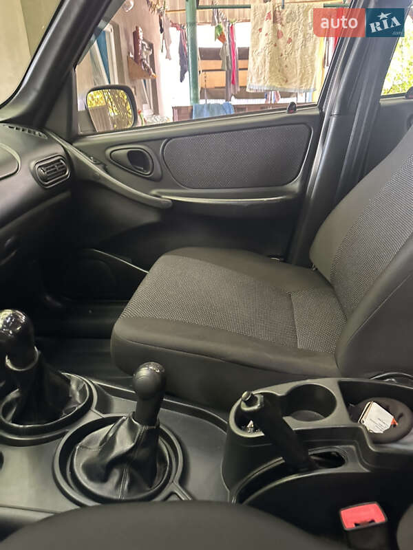 Позашляховик / Кросовер Chevrolet Niva 2010 в Запоріжжі