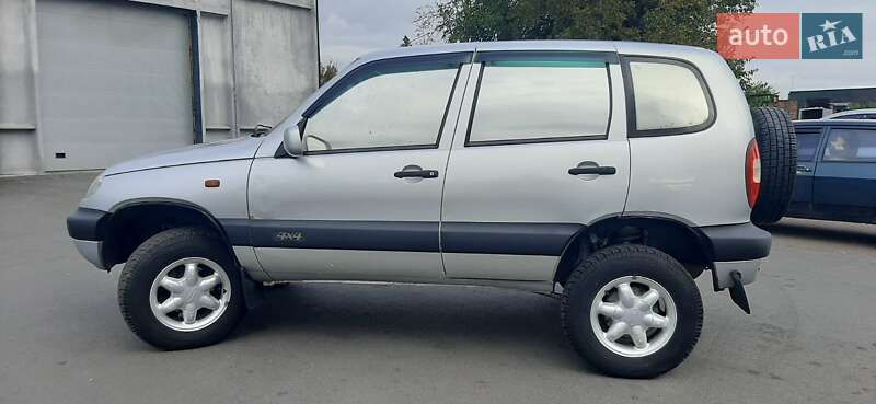 Позашляховик / Кросовер Chevrolet Niva 2005 в Черкасах фото 8 Позашляховик / Кросовер Chevrolet Niva 2005 в Черкасах