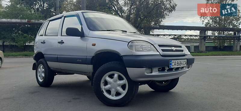 Позашляховик / Кросовер Chevrolet Niva 2005 в Черкасах фото Позашляховик / Кросовер Chevrolet Niva 2005 в Черкасах