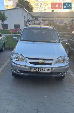 Chevrolet Niva 2011