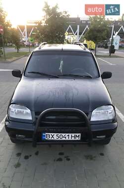 Внедорожник / Кроссовер Chevrolet Niva 2007 в 