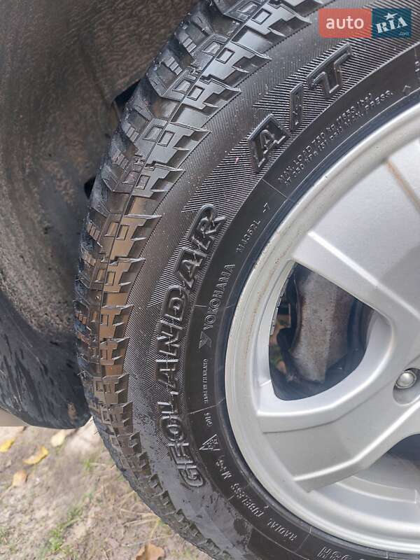 Позашляховик / Кросовер Chevrolet Niva 2011 в Шостці