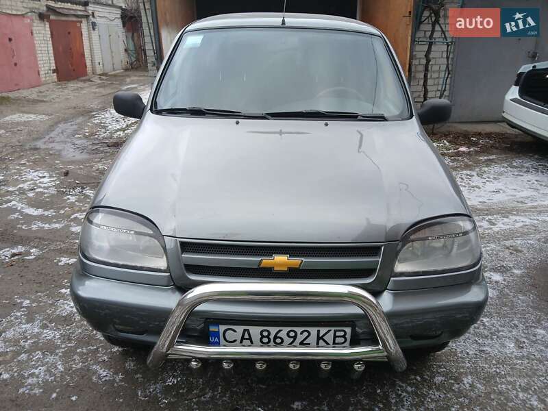 Позашляховик / Кросовер Chevrolet Niva 2004 в Черкасах