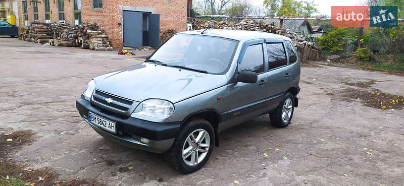 Внедорожник / Кроссовер Chevrolet Niva 2006 в Кролевце