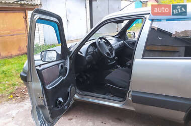 Позашляховик / Кросовер Chevrolet Niva 2006 в  фото 8 Позашляховик / Кросовер Chevrolet Niva 2006 в