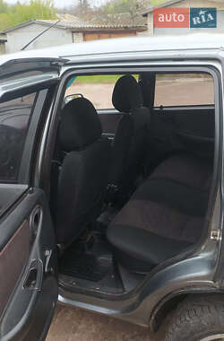 Позашляховик / Кросовер Chevrolet Niva 2006 в  фото 13 Позашляховик / Кросовер Chevrolet Niva 2006 в