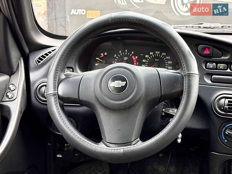 Внедорожник / Кроссовер Chevrolet Niva 2010 в Харькове фото 13 Внедорожник / Кроссовер Chevrolet Niva 2010 в Харькове