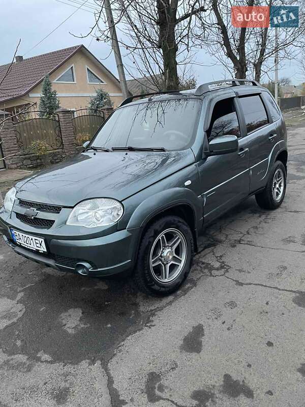 Позашляховик / Кросовер Chevrolet Niva 2020 в Благовіщенську