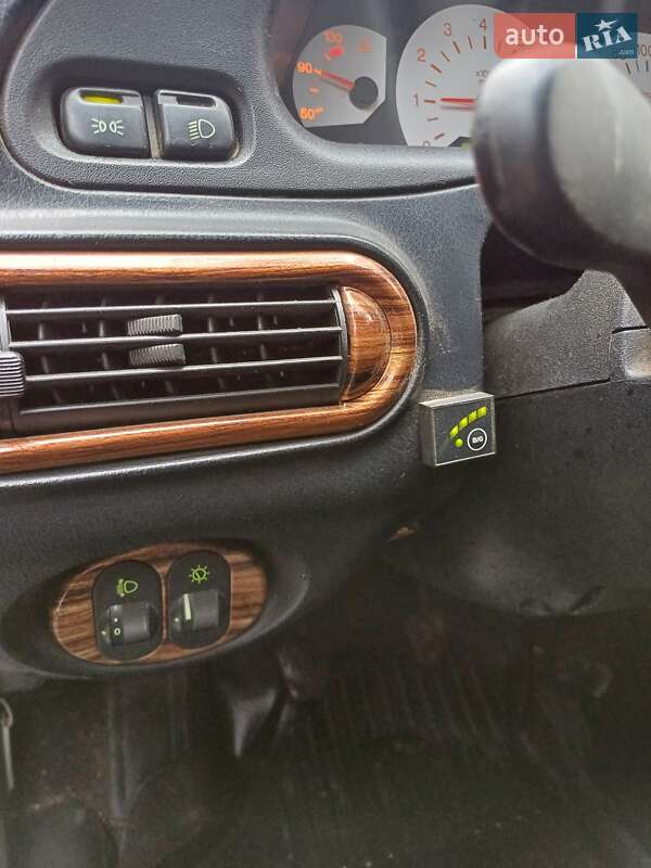 Внедорожник / Кроссовер Chevrolet Niva 2006 в Киеве