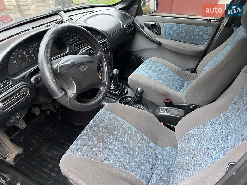 Внедорожник / Кроссовер Chevrolet Niva 2015 в Харькове