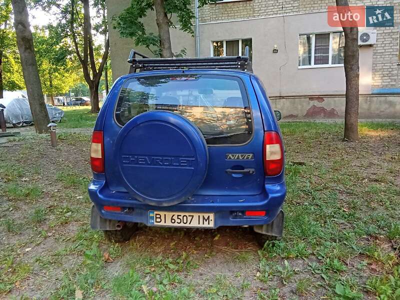 Внедорожник / Кроссовер Chevrolet Niva 2006 в Харькове