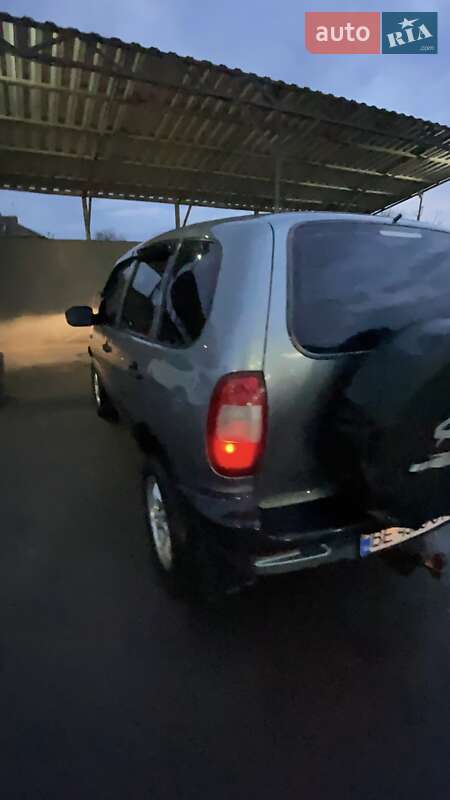 Внедорожник / Кроссовер Chevrolet Niva 2006 в Николаеве