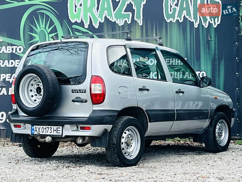 Внедорожник / Кроссовер Chevrolet Niva 2006 в Харькове