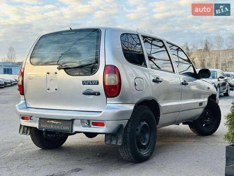 Внедорожник / Кроссовер Chevrolet Niva 2008 в Харькове