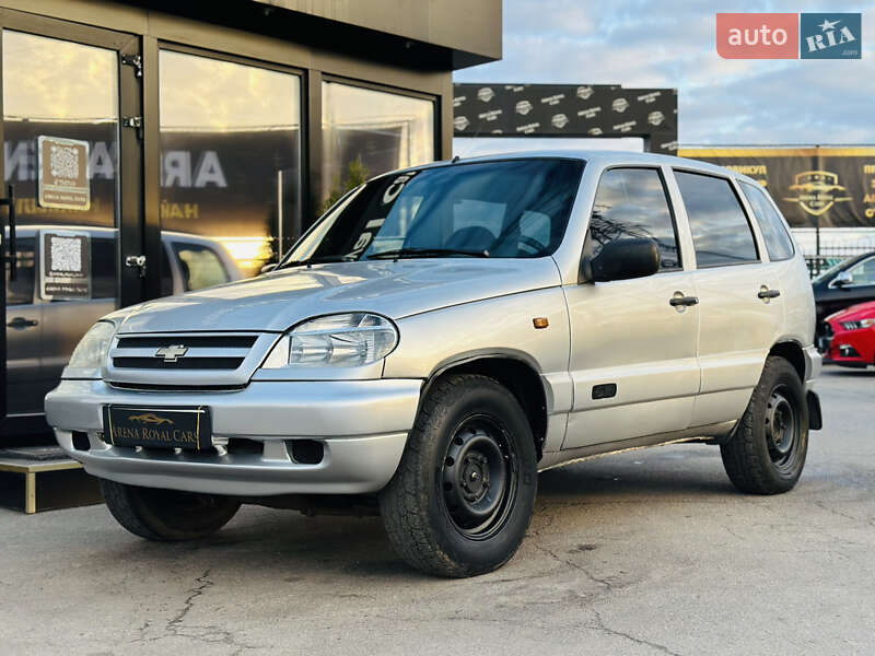 Внедорожник / Кроссовер Chevrolet Niva 2008 в Харькове