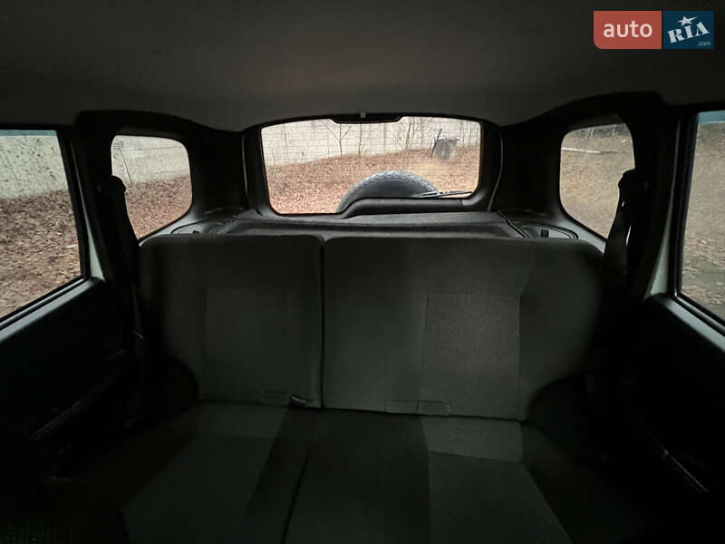 Внедорожник / Кроссовер Chevrolet Niva 2015 в Валках