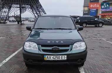 Внедорожник / Кроссовер Chevrolet Niva 2015 в Харькове