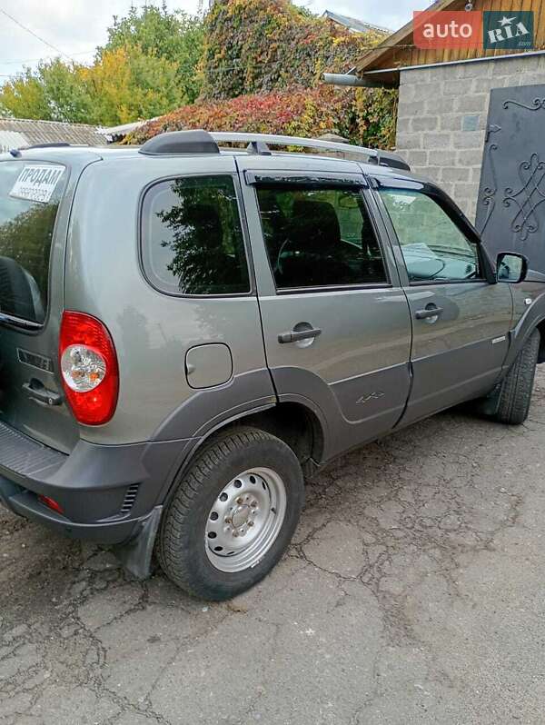 Внедорожник / Кроссовер Chevrolet Niva 2016 в Краматорске