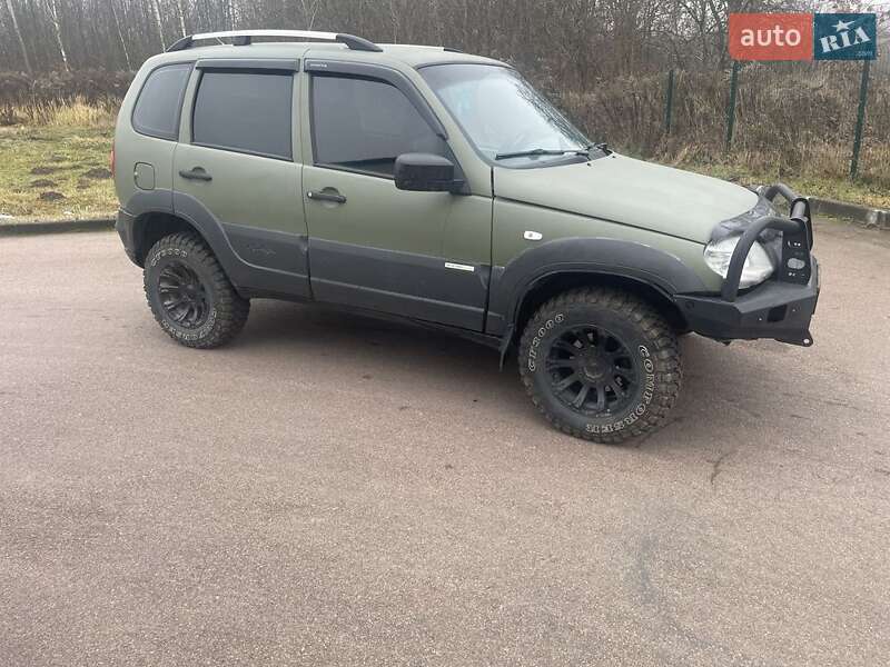 Chevrolet Niva 2013